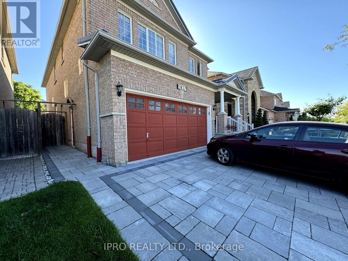 5837 Churchill Meadows Blvd, Mississauga, ON L5M 6X7 House for Rent