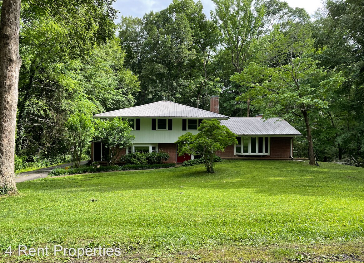 Primary Photo - 4 br, 2.5 bath House - 2316 Dogwood Ln