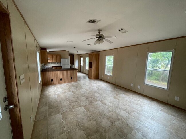 Foto del edificio - 340 Live Oak Rd
