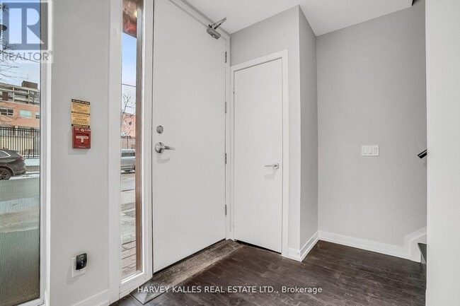 Building Photo - 85-T85 Wood St