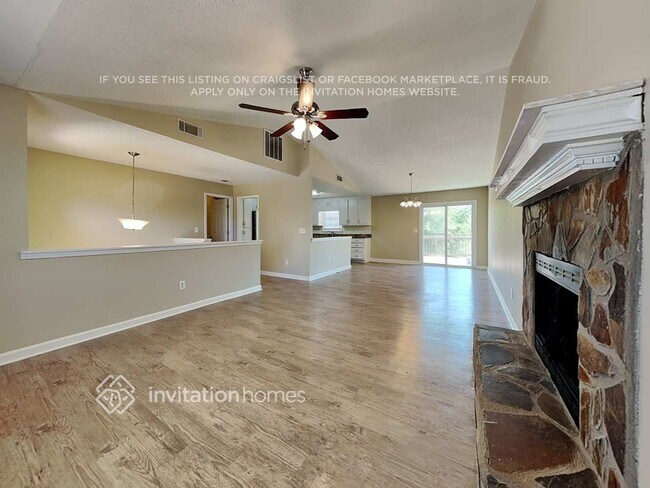 Building Photo - 1217 Willow Dr