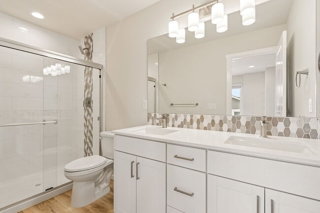 Foto del edificio - 4 Bedroom 3 Bath Stunning Brand New Townho...
