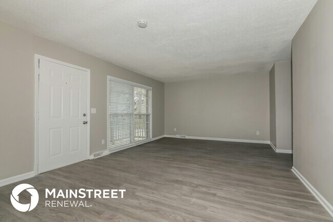 Foto del edificio - 319 Cedarwood Ln