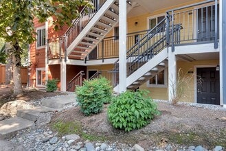 Building Photo - 12601 SE 41st Pl