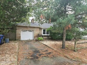 Building Photo - 297 Cambourne Dr
