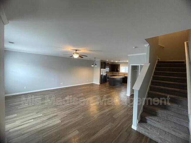 Foto del edificio - 115 Reese Way