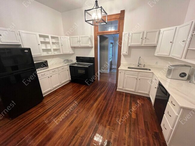 Foto del edificio - 411 Cove Rd