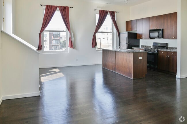 Building Photo - 2409 W North Ave