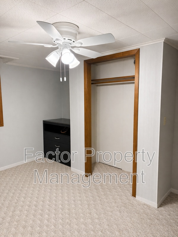 Building Photo - 633 S 2nd St