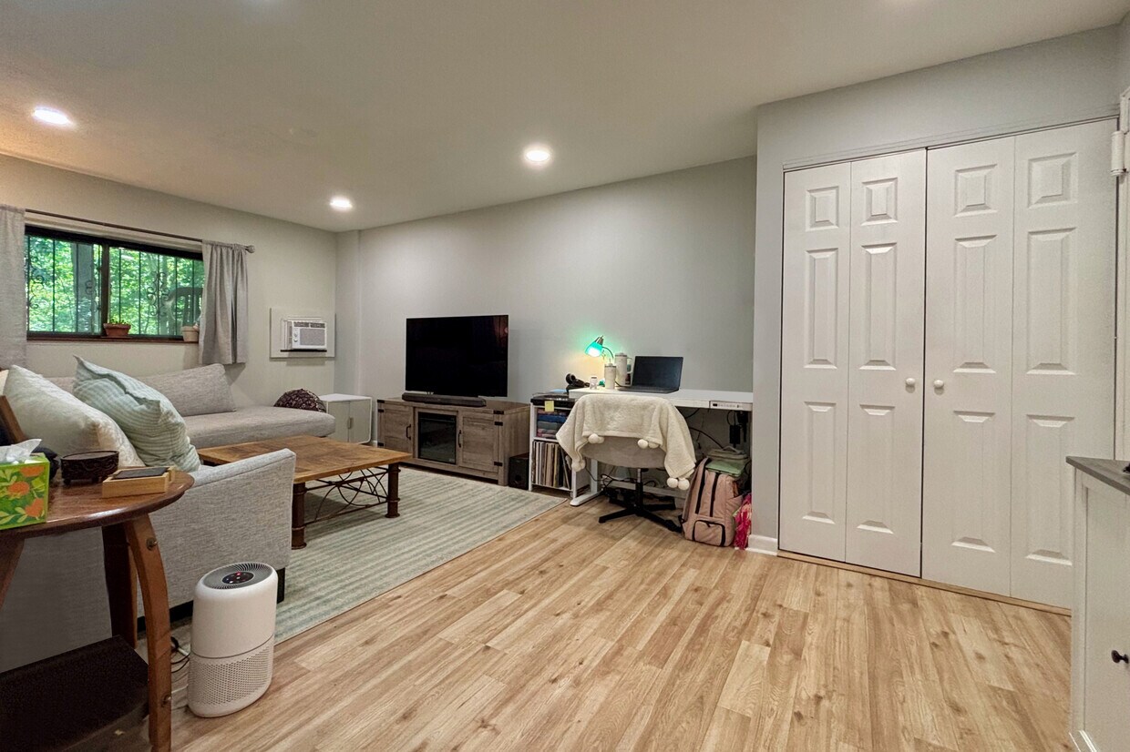 Foto principal - 140 Kenrick St