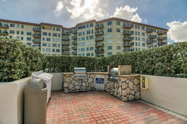 Foto del edificio - 3460 S Ocean Boulevard 312