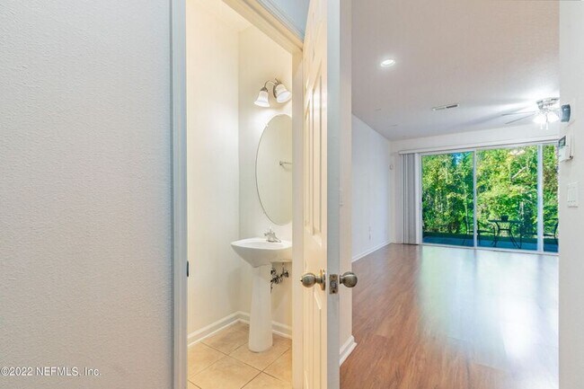 Foto del edificio - 5737 Parkstone Crossing Dr