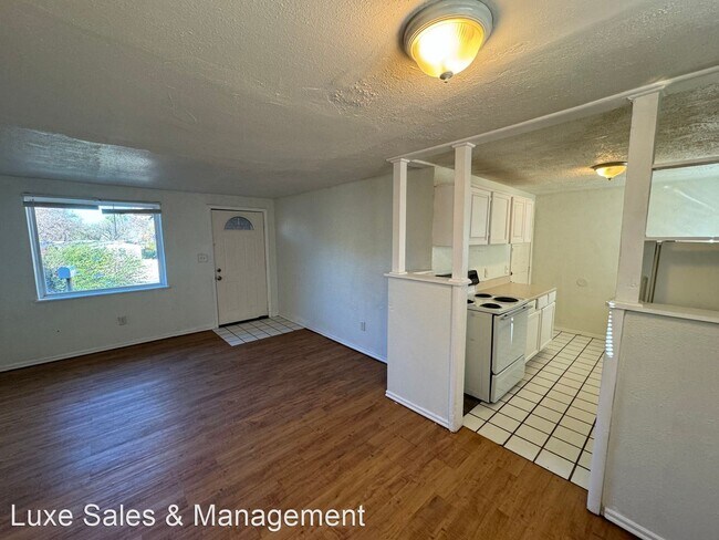 Building Photo - 2 br, 1 bath House - 1700 Karen Drive