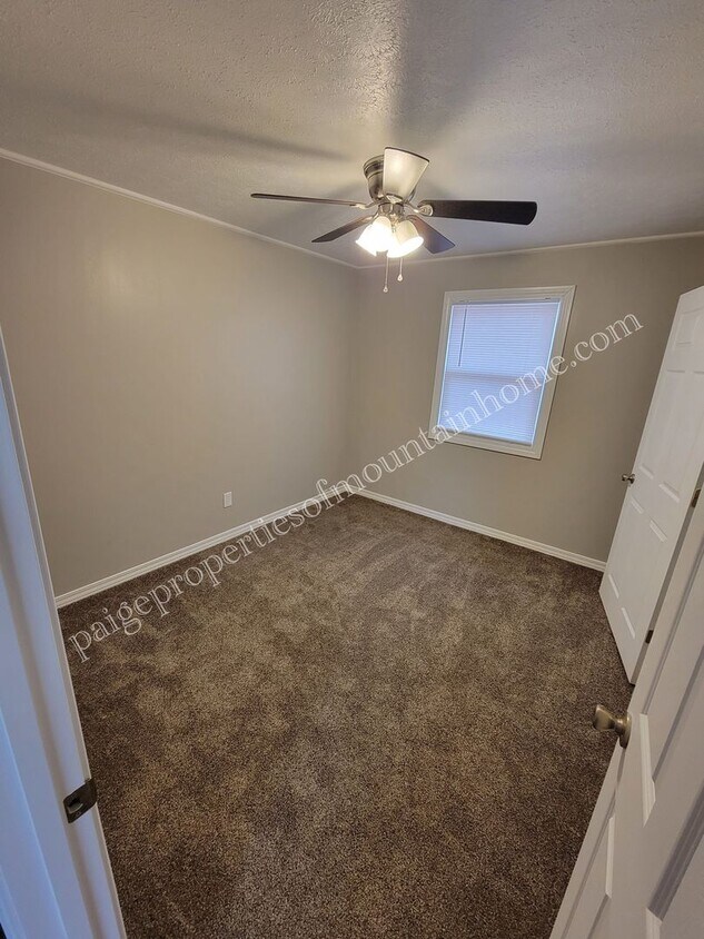 Foto principal - Town Park 3 bed 1 bath