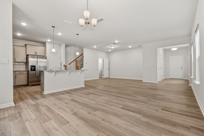 Foto del edificio - BRAND NEW! - 3 bed, 2.5 Bathroom End Unit Townhome - Located in The Solana Community -Durham- Ava...