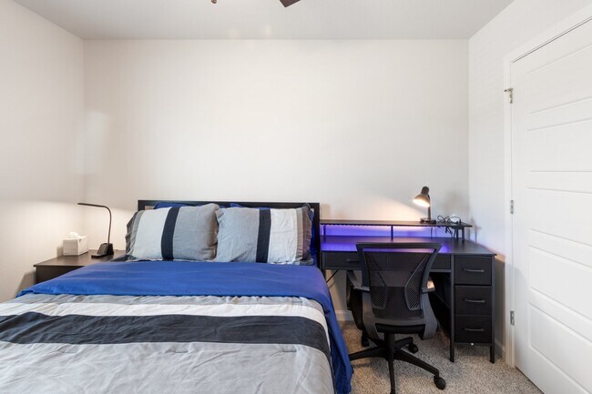 Foto del edificio - 5748 Belmont Stakes Rd