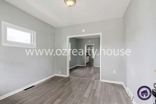 Foto del edificio - 207 Pulaski St