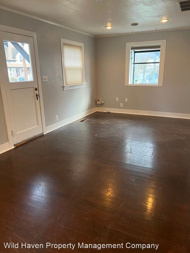 Building Photo - 3 br, 1 bath House - 725 NE Galloway St