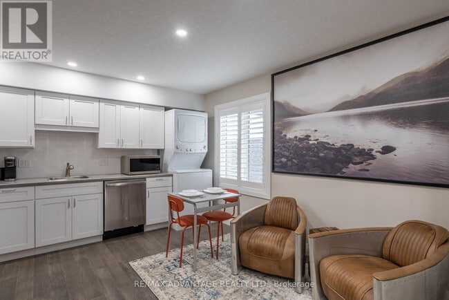 Building Photo - 30 Compass Trail