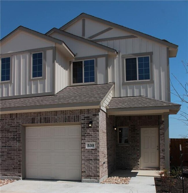 Building Photo - 508 White Steppe Way