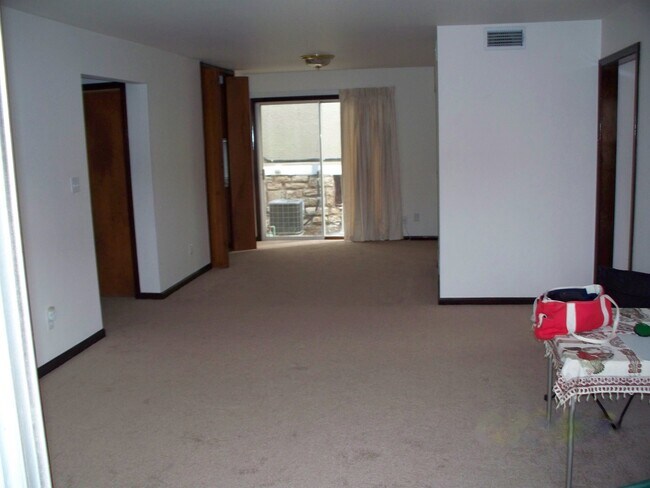 Foto del edificio - 15 E 50th St