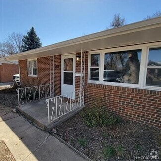 Building Photo - 1215 9th Ave