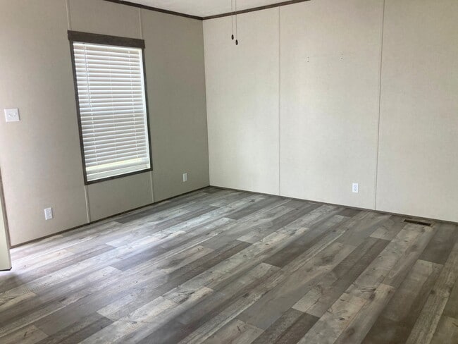 Building Photo - 1613 Steller Ln