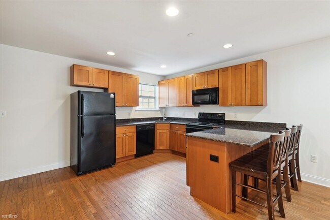 Building Photo - 4 br, 2 bath Duplex - 1838 N 18TH ST Unit 101