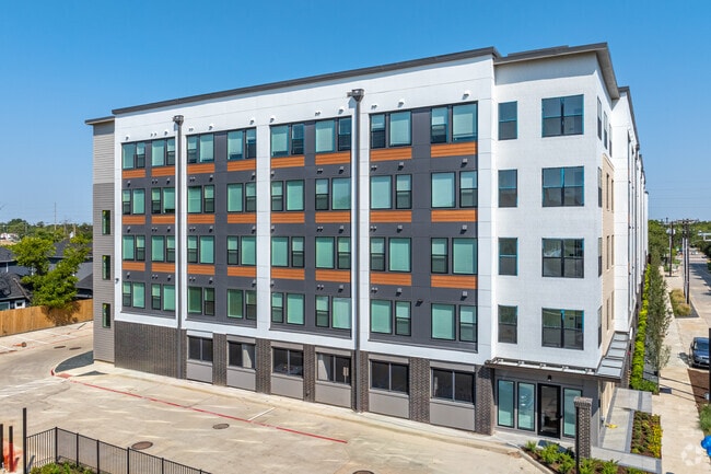 Building Photo - CO/OP Singleton