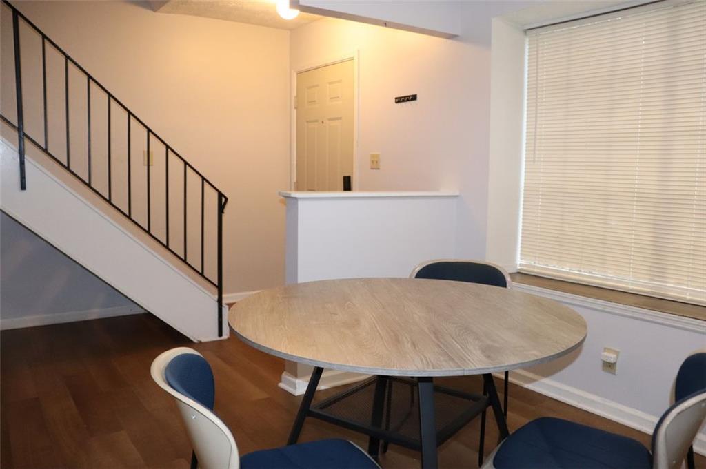 Primary Photo - 2572 Stratford Ln