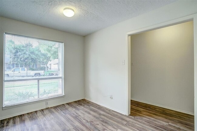 Building Photo - 20215 Telegraph Square Ln