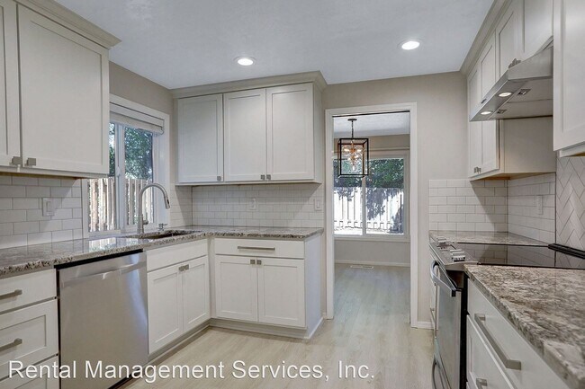 Building Photo - 3 br, 2 bath House - 11387 SW Ironwood Loop