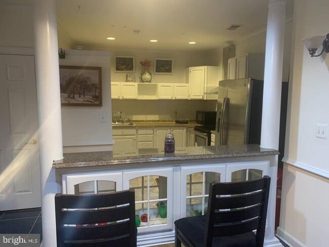 Building Photo - 3128-FURNISHED Prosperity Ave