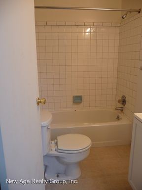 Foto del edificio - 3300 Spring Garden St