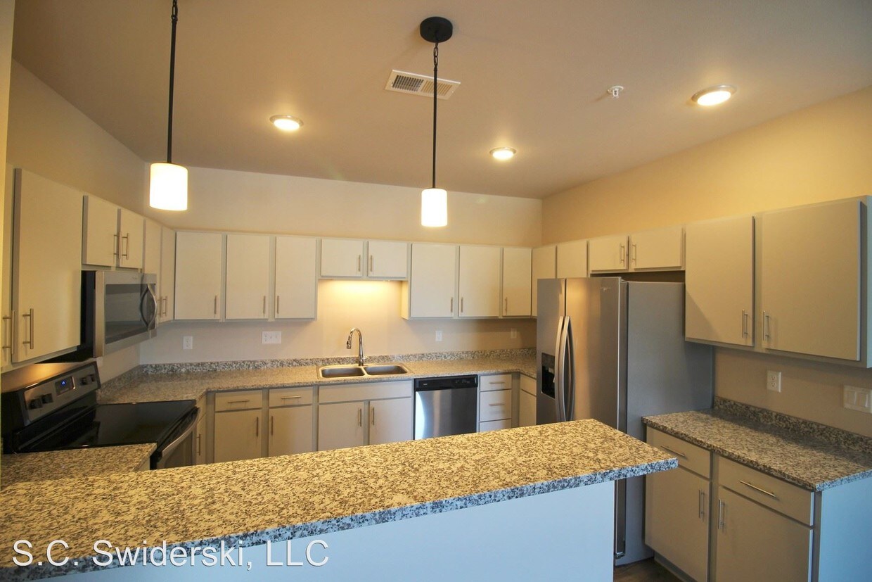 Primary Photo - 2 br, 2 bath Apartment - 1425 N 12th Ave.