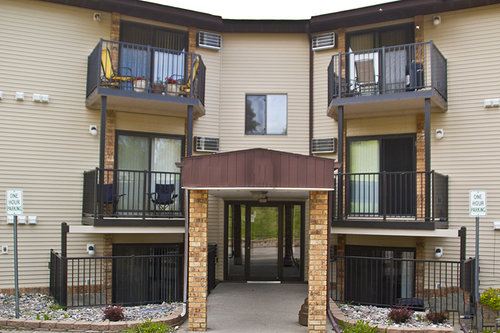 Building Photo - 707 6th Ave SW