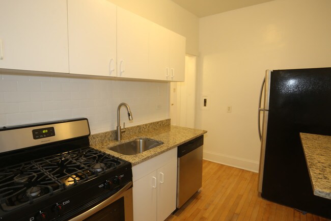 Cocina de 37 1S - 527-37 W. Aldine