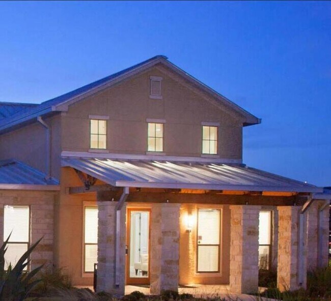 Foto del edificio - 761 Trinity Hills Dr