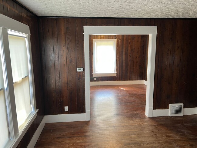 Building Photo - 2211 18th St NE