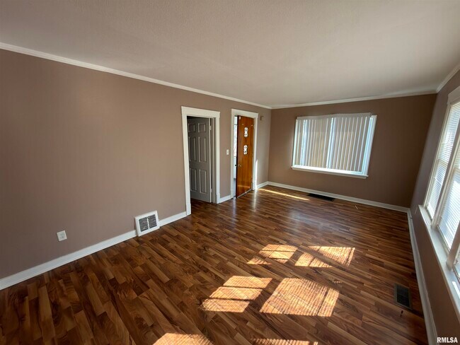 Foto del edificio - 1815 N Sheridan Rd