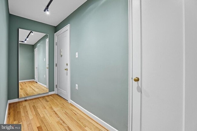 Building Photo - 2302 Colston Dr