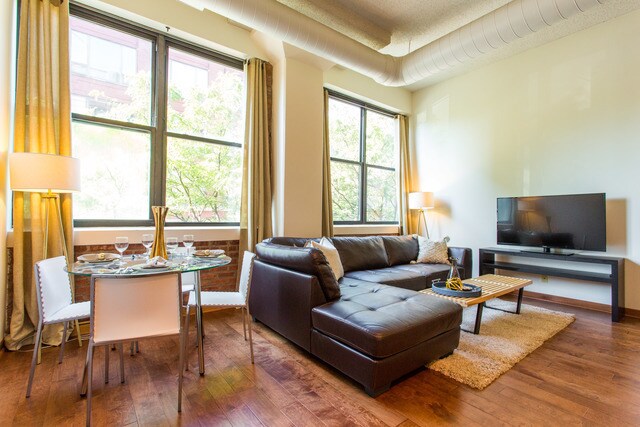 Foto del edificio - 812 W Van Buren St