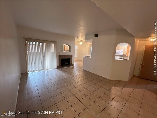 Building Photo - 2050 W Warm Springs Rd