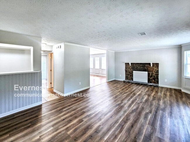 Building Photo - 1321 Gladiator Dr