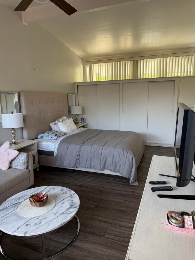 Photo - 9920 Mollyknoll Ave House