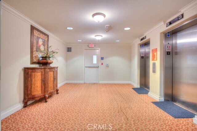 Foto del edificio - 580 W Main St