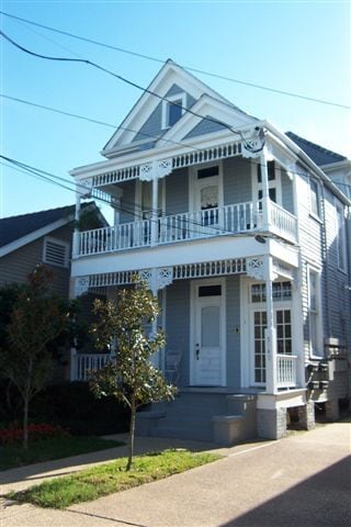 Building Photo - 5940 Laurel St