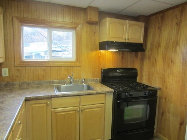 Building Photo - 64 Kins Ct