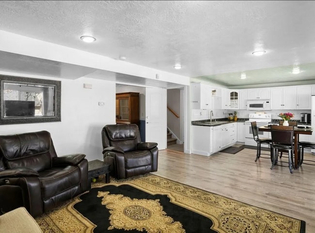 Building Photo - 6857 S Bateman Field Dr
