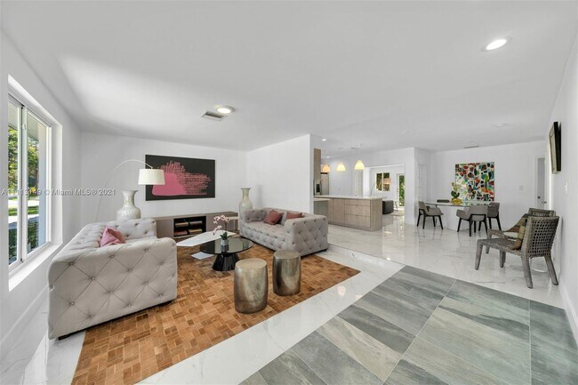 Building Photo - 11690 SW 81st Rd